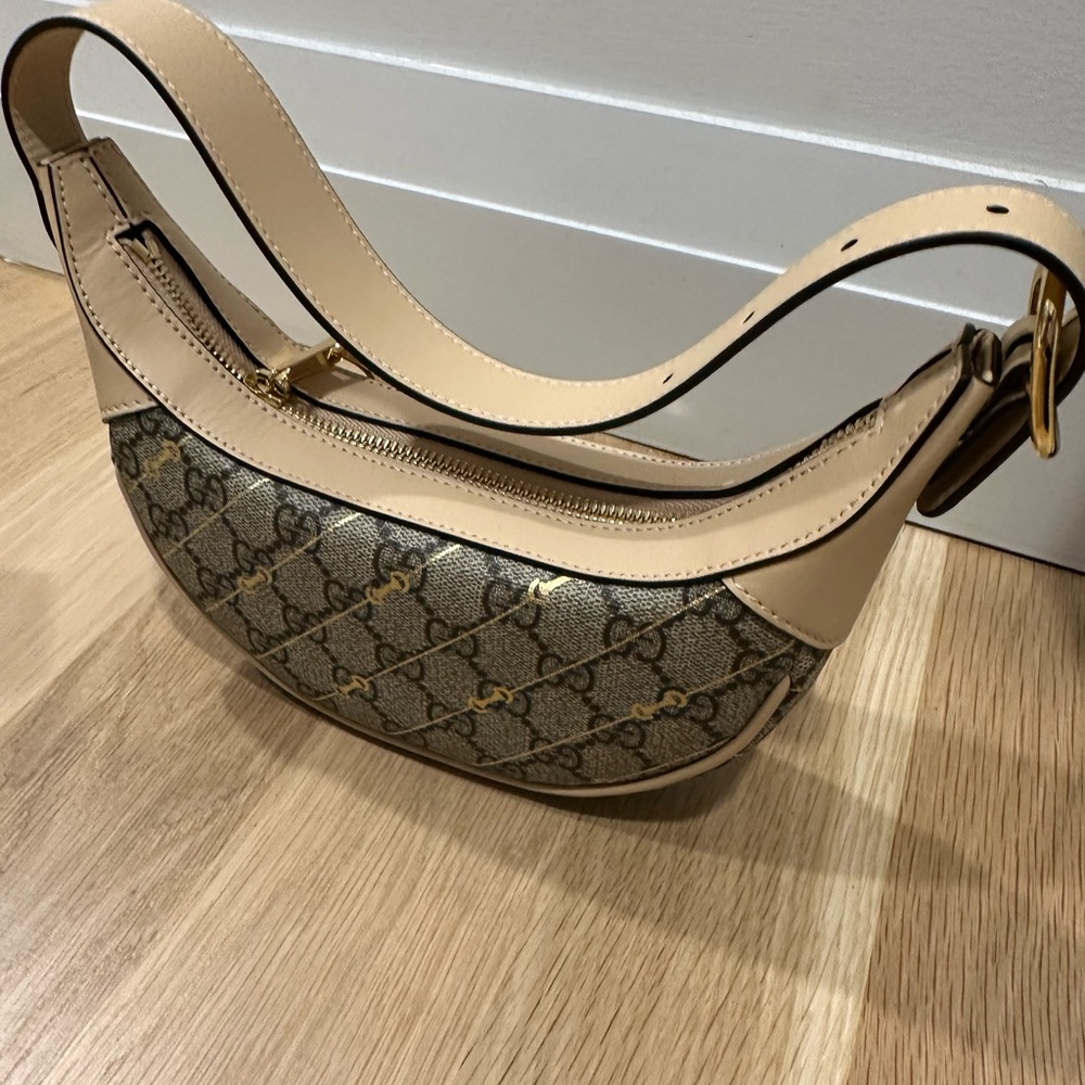 Gucci shoulder bag